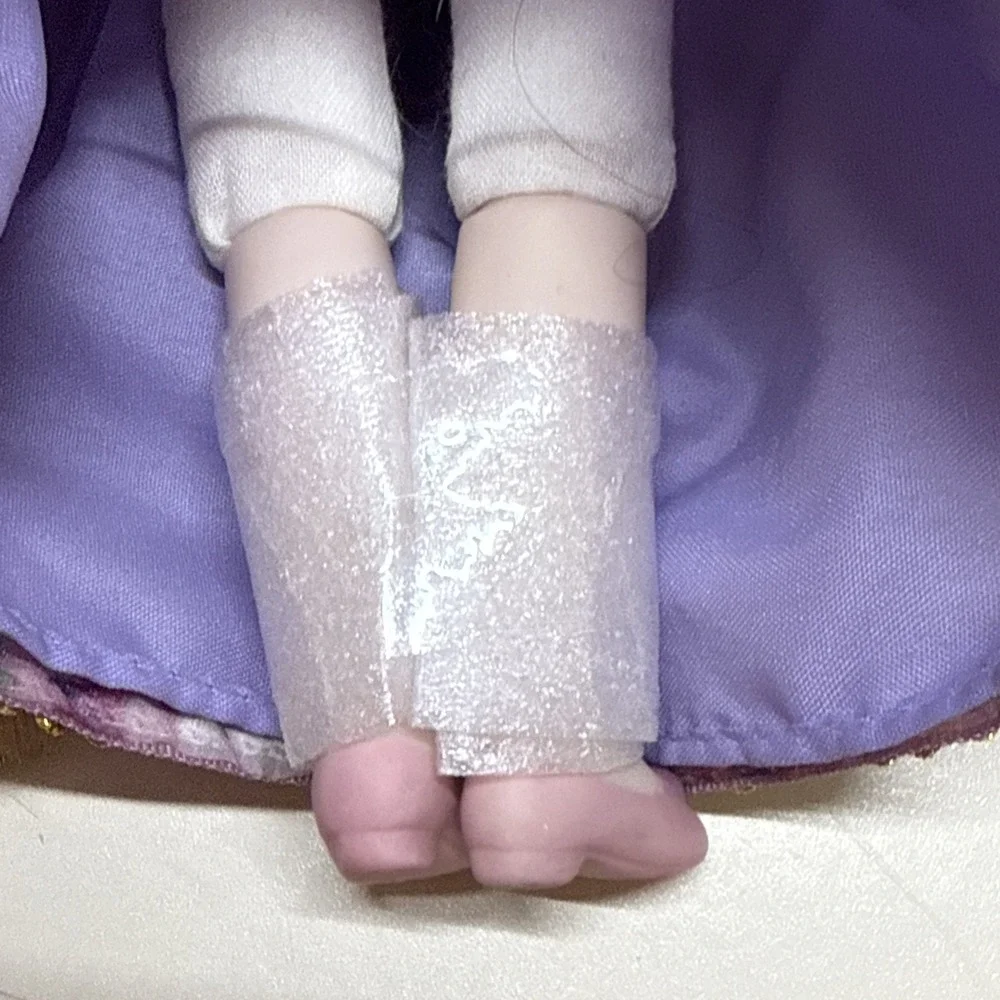 Avon Doll Rapunzel Fairy Tale Doll Collection 7.5 In tall Porcelain Vintage 1986